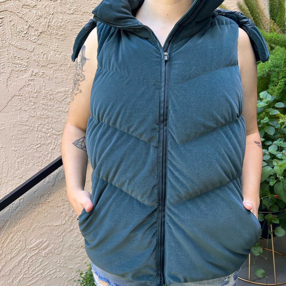 Athleta velvety vest - Picture 4 of 6